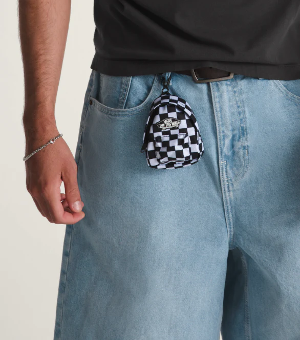 Vans - Old Skool Micro Backpack Keychain | White Checkerboard - Image 2