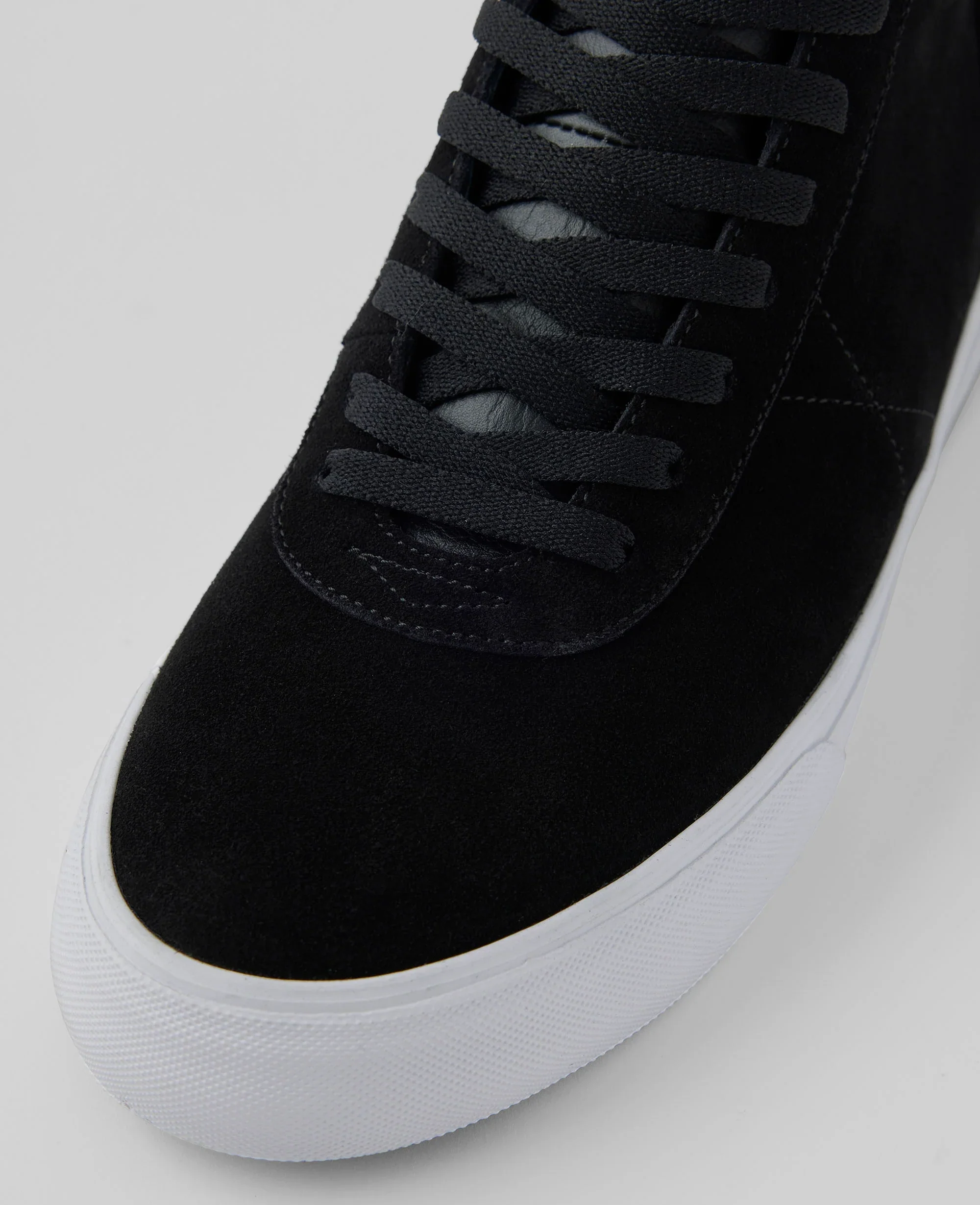 War Saw - Chapter Mid Shoes | Black White (Suede) - Image 4